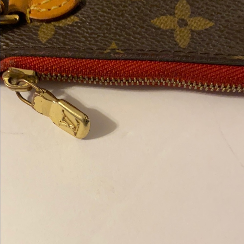 Louis Vuitton Pouchette - Picture 4 of 9